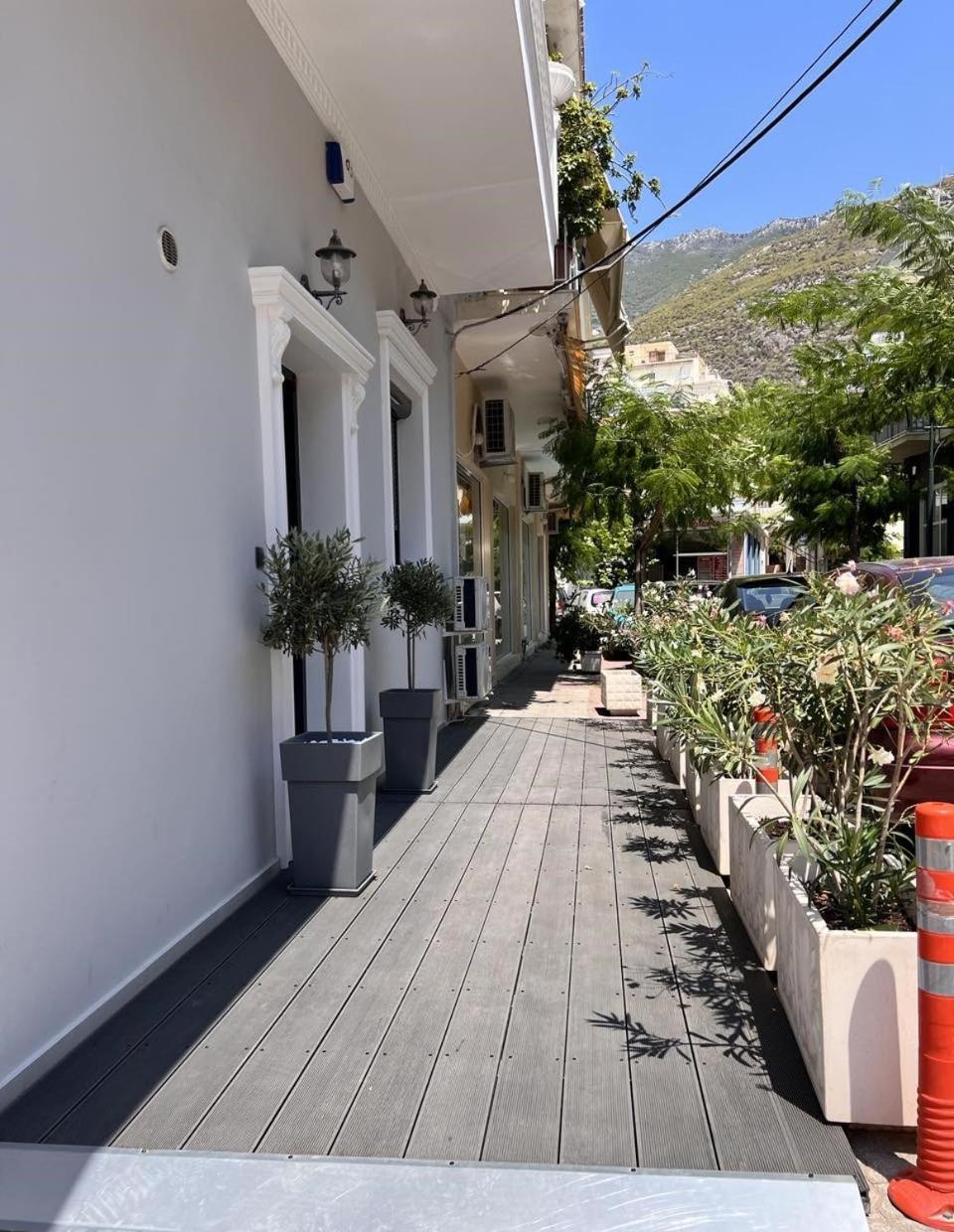 Kontis' Furnished Apartment لوتراكي المظهر الخارجي الصورة