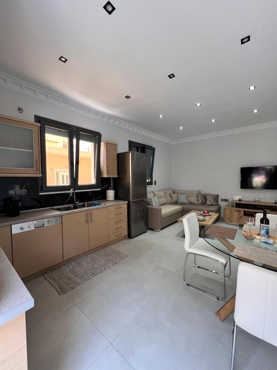Kontis' Furnished Apartment لوتراكي المظهر الخارجي الصورة
